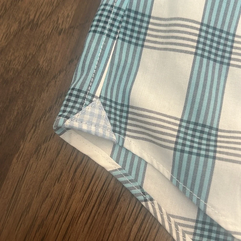 Banana Republic Men's Blue and White Checkered Grant Fit Non-Iron Shirt Small
